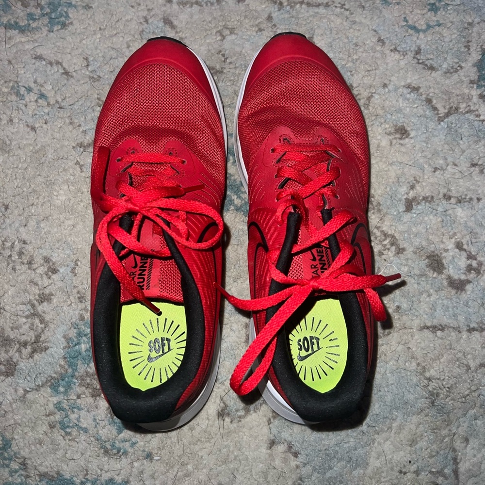 NIKE Star Runner Shoes